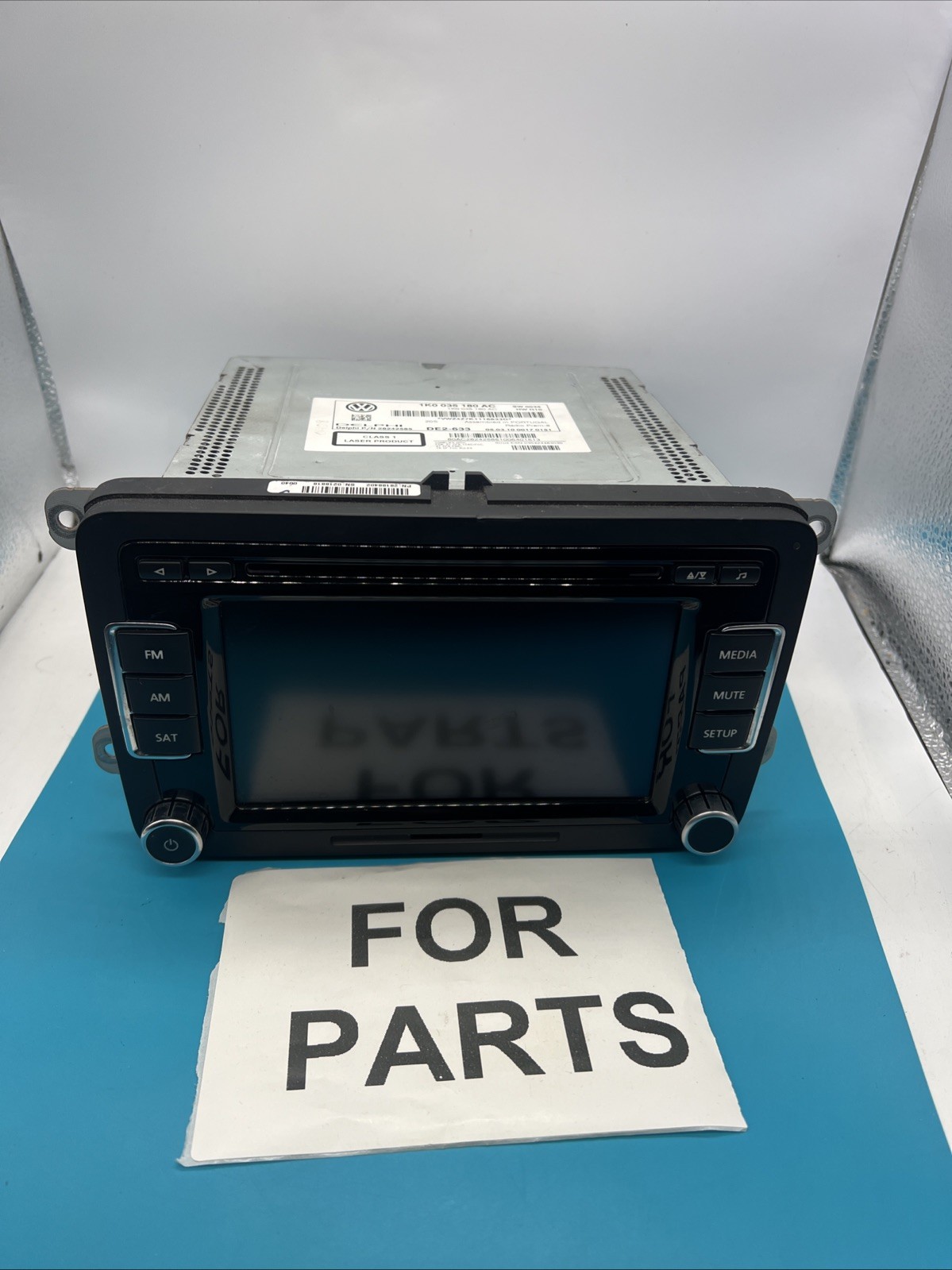 2010-2012 VW JETTA – Premium 8 Stereo / Radio / CD UNIT 1K0035180AC UNTESTED