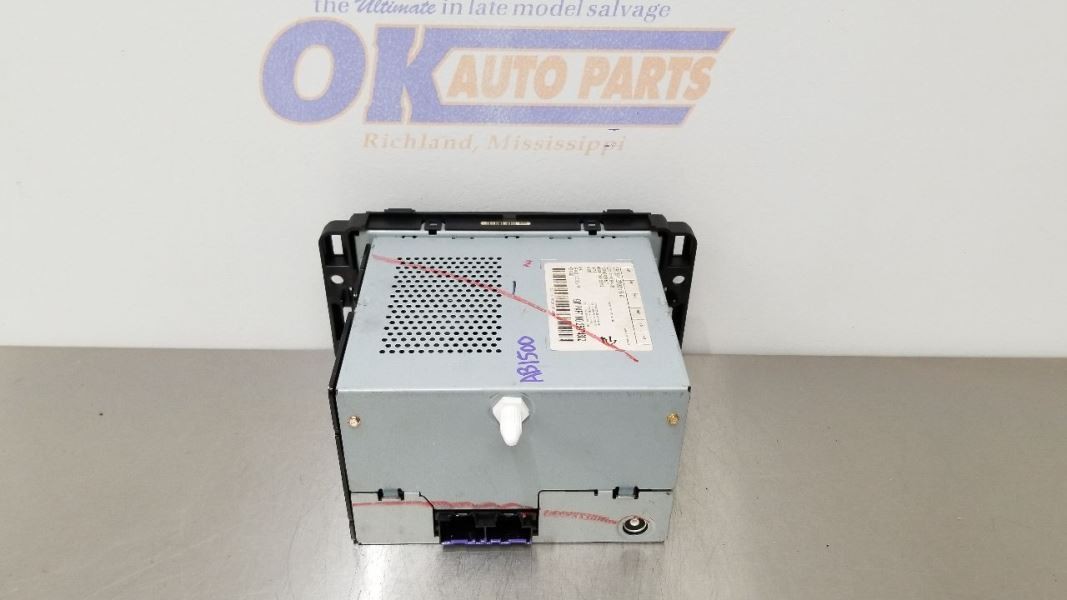 09 GMC SIERRA 1500 RADIO AUDIO RECEIVER HEAD UNIT 25974802