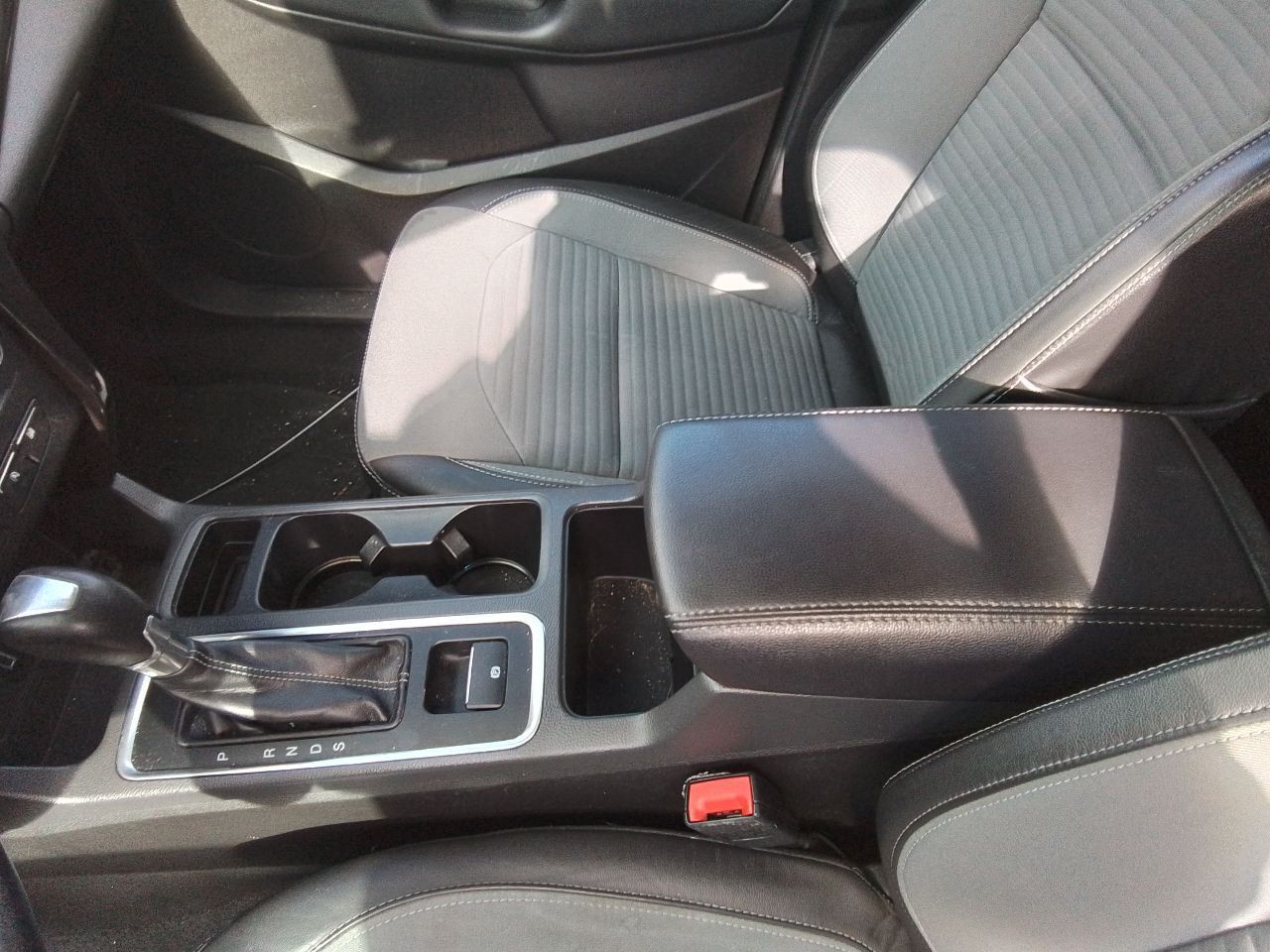 2017-2019 Ford ESCAPE Radio Receiver AM-FM-CD-MP3 ID GJ5T-19C107-GB