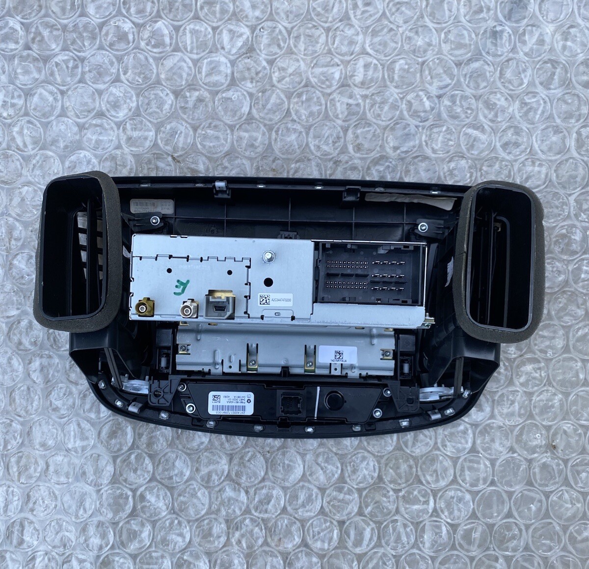 2015-2017 Chrysler 200 VP2 Bluetooth Satellite Radio Display Screen P68226693AD