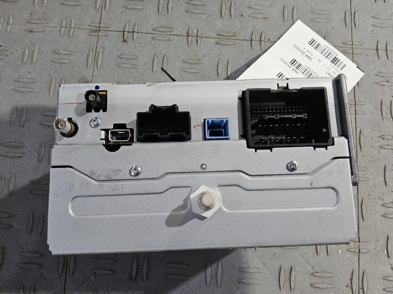 2016-2017 Chevy Equinox Radio Receiver AM FM MP3 USB Opt UFU ID 84064074