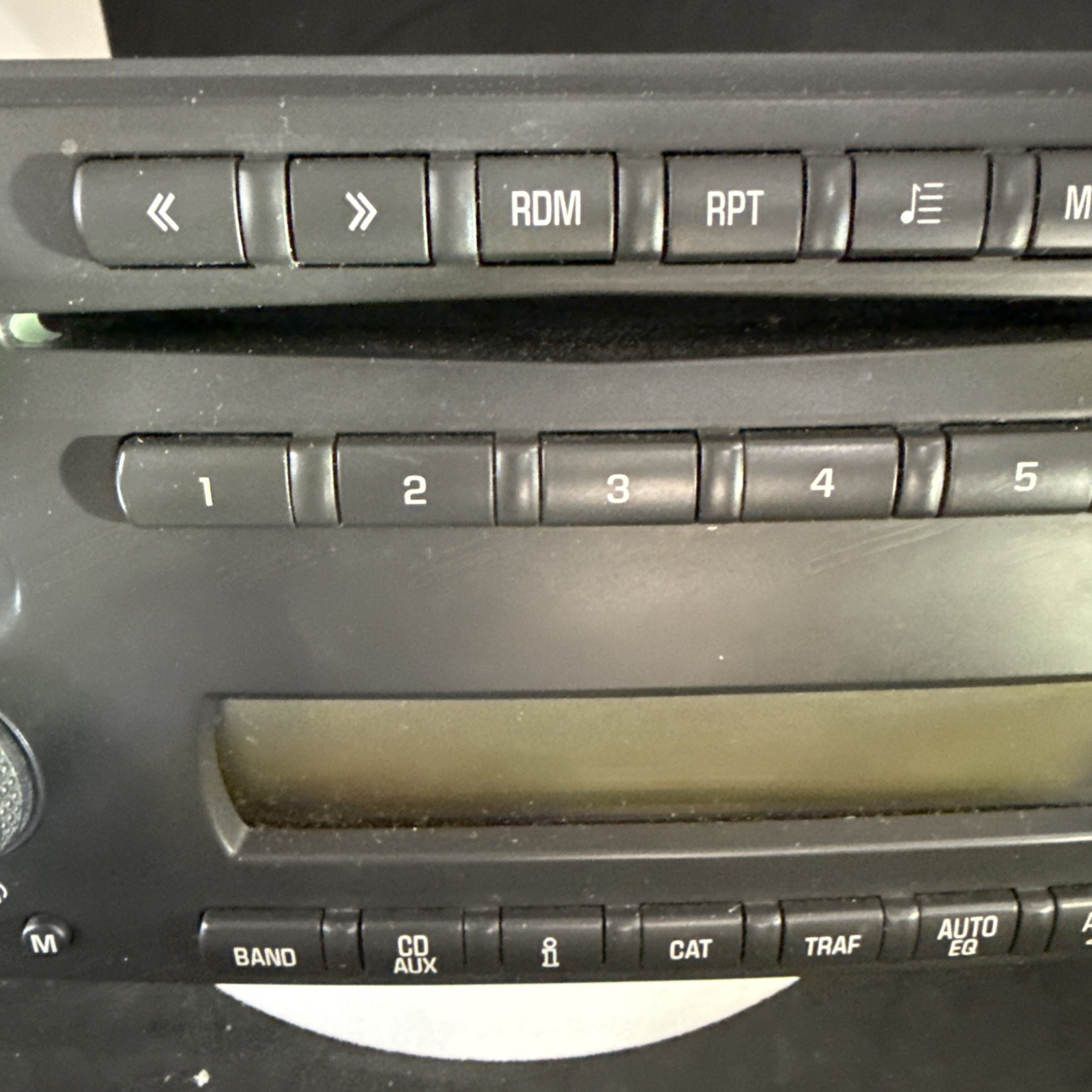 DEM GM Radio CD Player AUX 15862752 Siemens VDO Silverado Sierra Tahoe Yukon INT