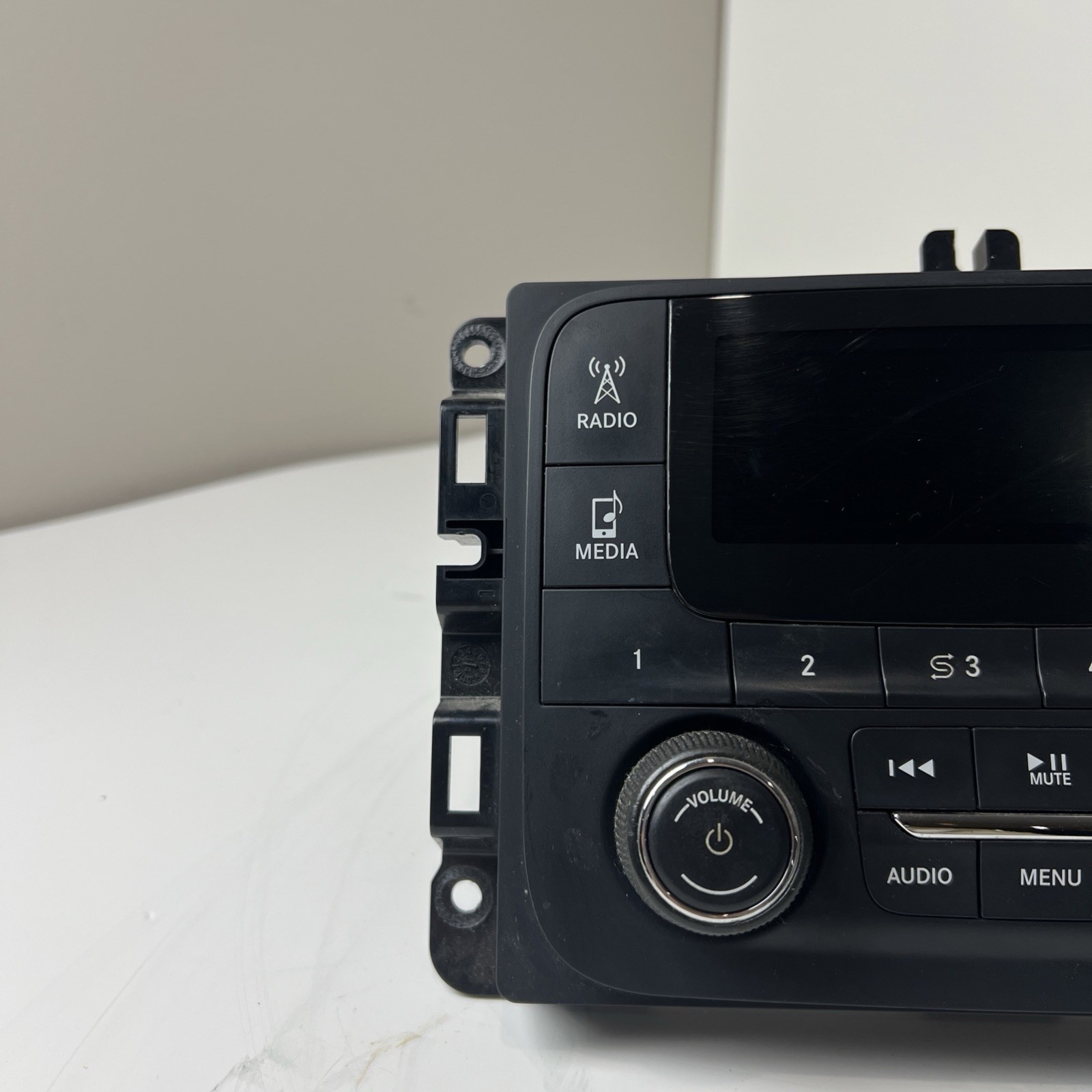 2015 DODGE RAM 1500 AUDIO RADIO MEDIA RECEIVER DISPLAY P68245816AD OEM