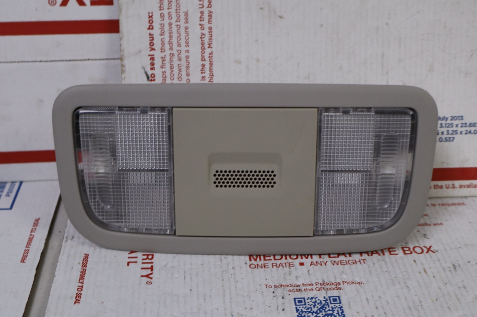 2015 2016 2017 2018 2019 2020 HONDA FIT IOVERHEAD CONSOLE DOMELIGHT