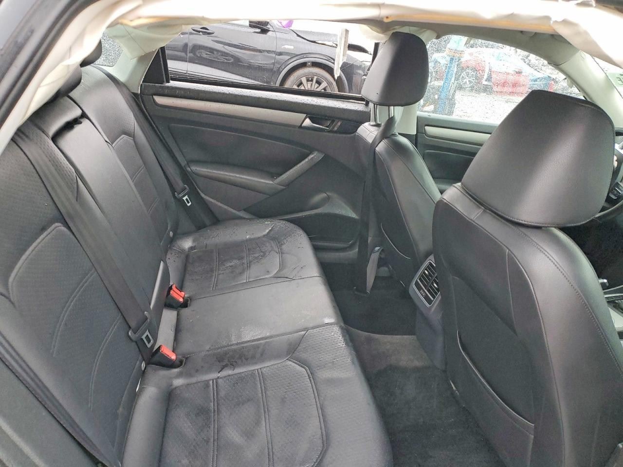 2012-2017 Volkswagen CC Radio With Navigation OEM 1512012
