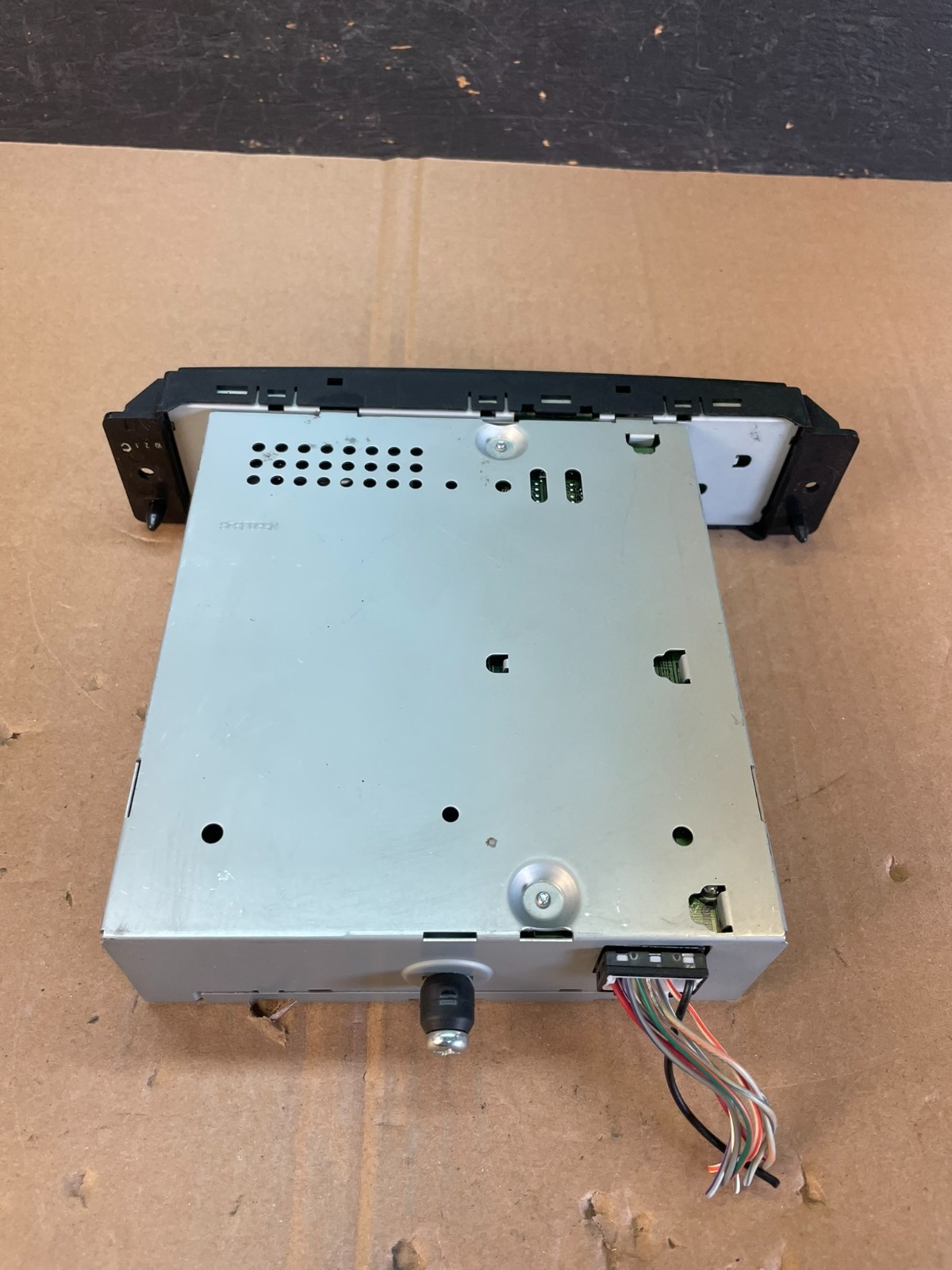 2008 to 2012 Chrysler Town Country DVD Player Receiver OEM ad5942 DG