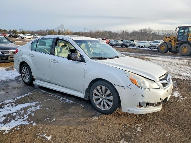 2010-2012 Subaru Legacy AM FMRadio AM FM6CD OEM 1542429