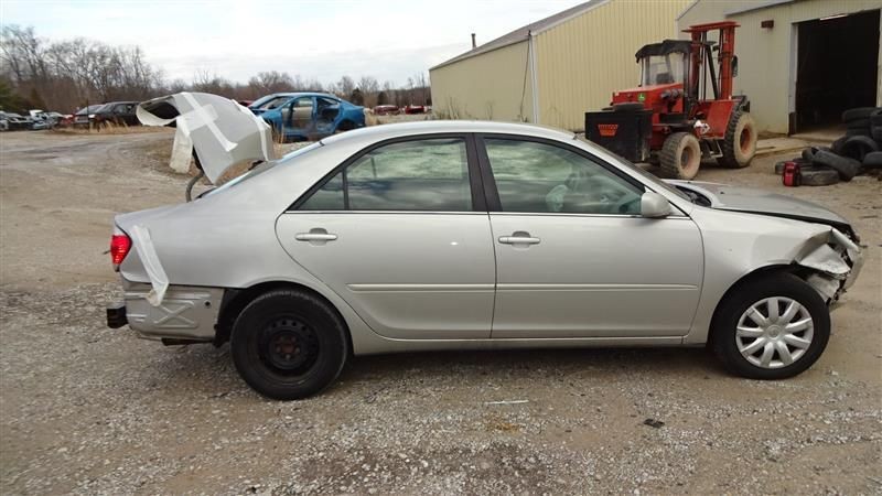 Radio Fujitsu Ten Manufacturer ID 16860 On Face Fits 05-06 CAMRY 632084