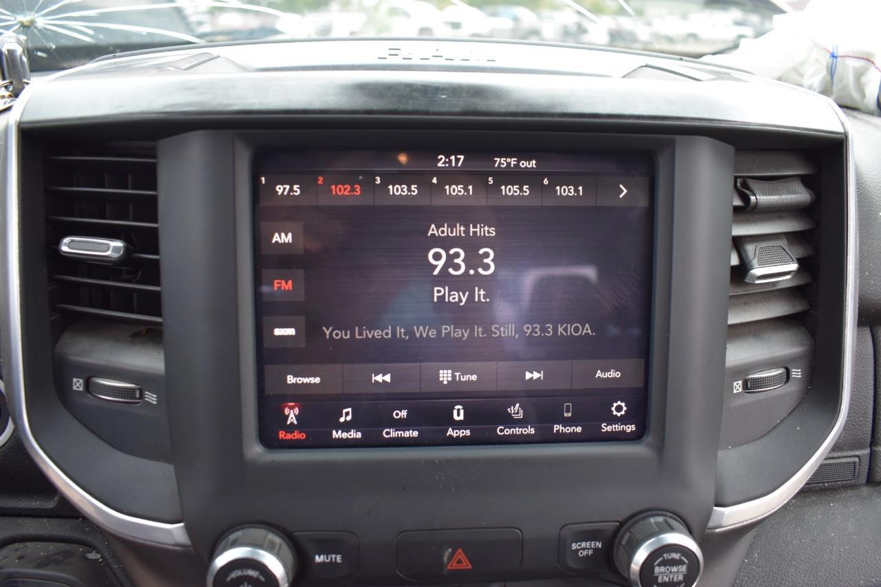 2019 RAM 1500 8.4″ UCONNECT 4 OEM RADIO W/ CONTROL PANEL & RECEIVER UAM NON-NAV