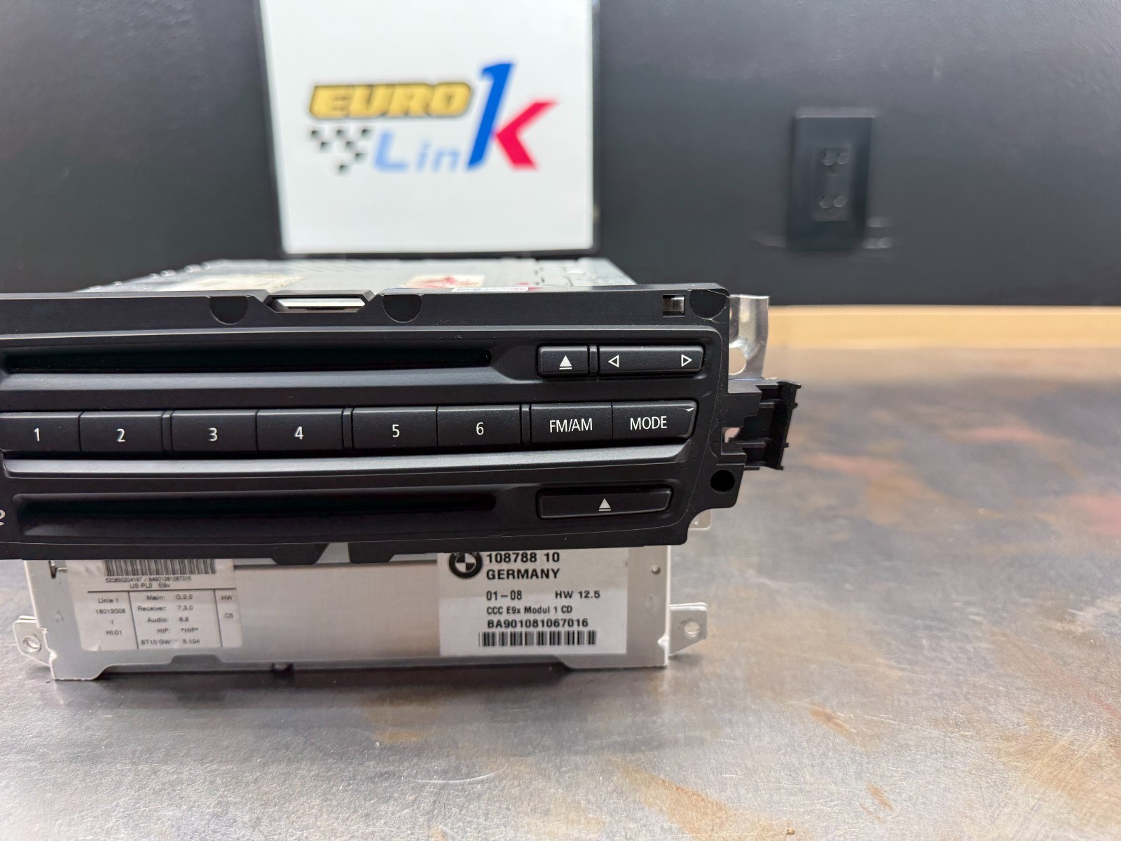 06-08 BMW E90 E92 E93 335 M3 CCC Navigation Headunit CD DVD FM Radio Tuner OEM