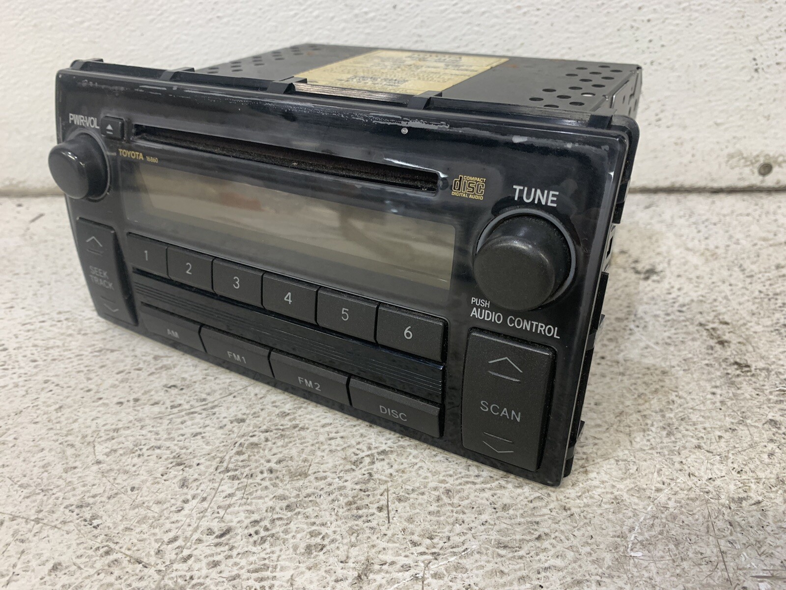 2005-2006 Toyota Camry LE XLE 16860 stereo radio CD player 86120-AA160 head unit