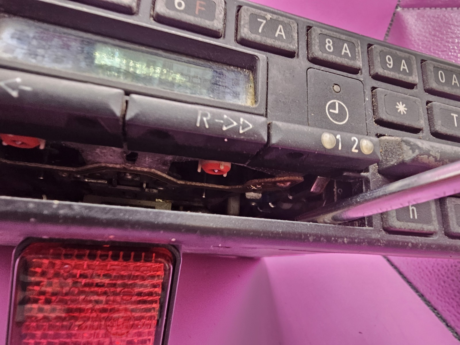 Mercedes BECKER Grand Prix 612 RADIO CASSETTE Player OEM 1985 300D