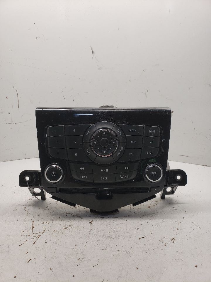 2012-2016 Chevrolet Cruze Radio VIN P 4th Digit Limited OEM 1360406