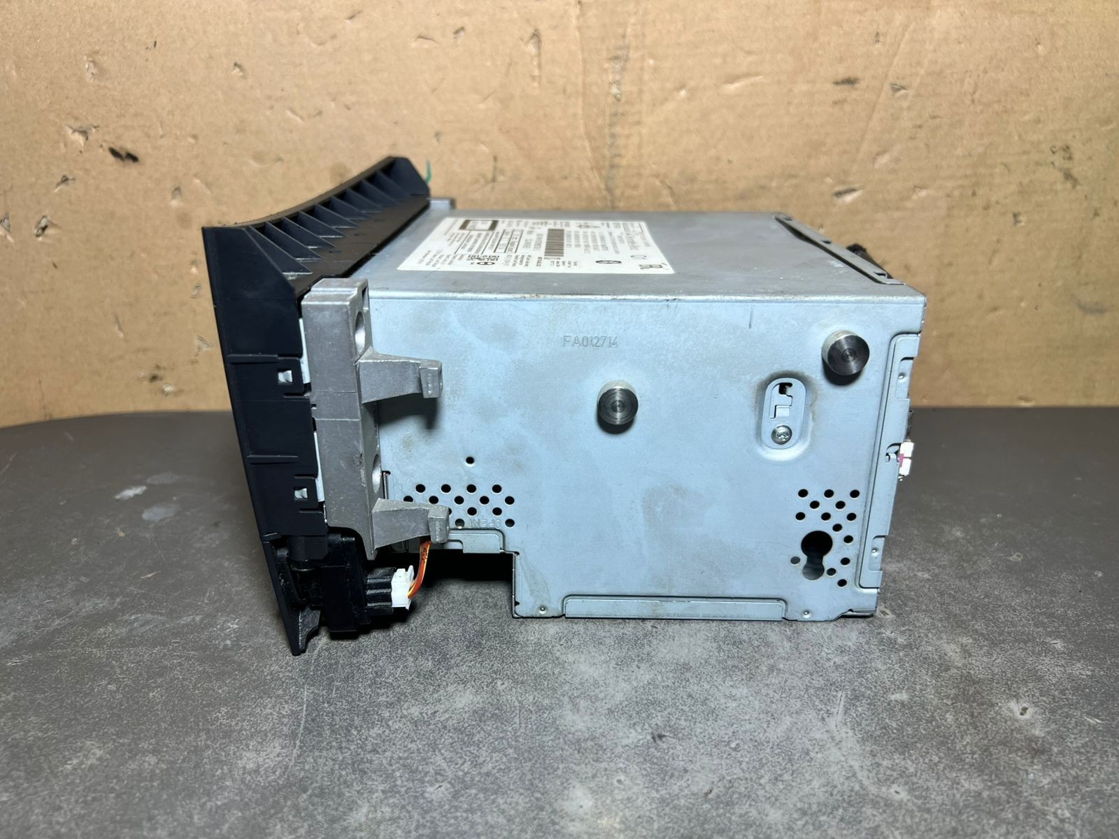 14–16 Mercedes-Benz W218 CLS Radio Audio Head Unit CD Player A218 9006906 OEM