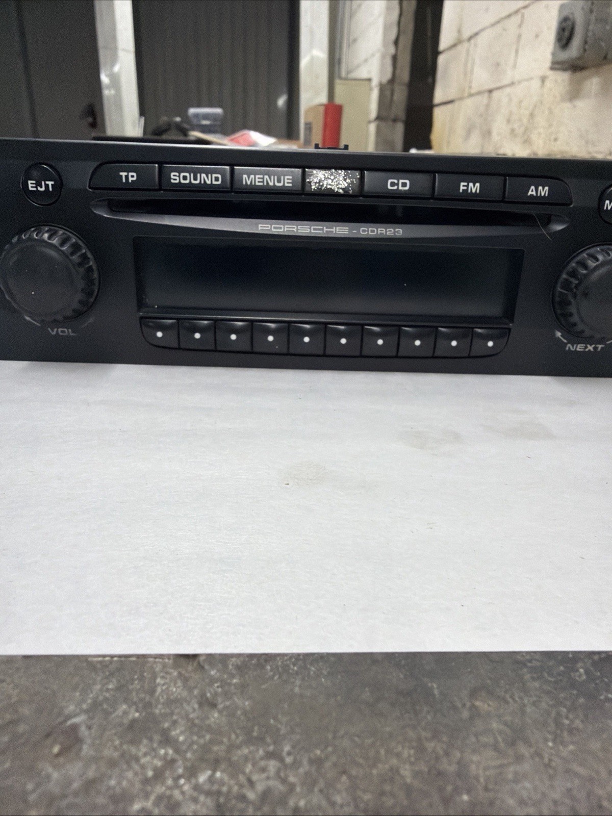 2004 Porsche Cayenne S ✦ Audio Radio Stereo CD Player Unit 7L5035186C OEM G1-3