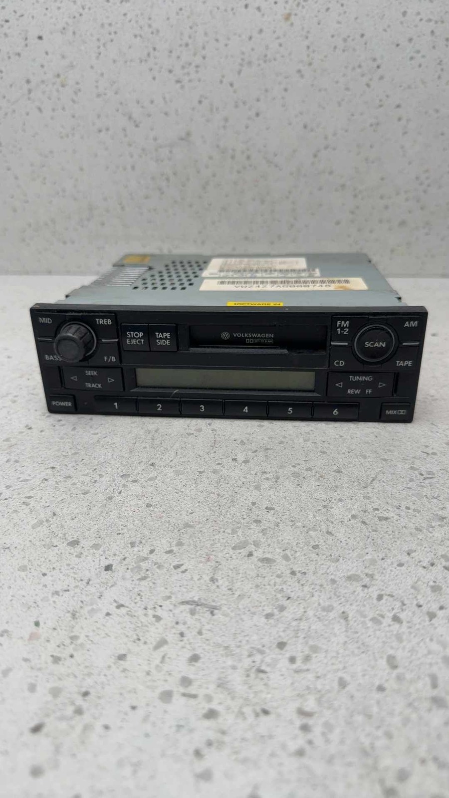 2000-2009 JETTA EXCEPT GLI Audio Receiver Am-fm-stereo-cassette cd player