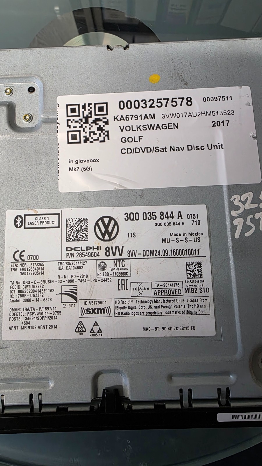 VOLKSWAGEN GOLF 5G MK7 2017 SAT NAV CD UNIT IN GLOVEBOX 0003257578 3Q0035844A