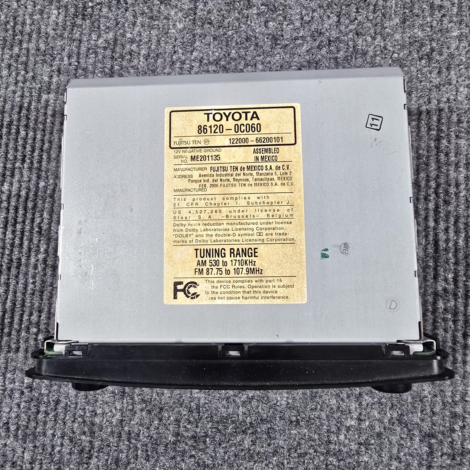 2001-2004 Toyota Tundra Sequoia Audio Radio OEM 86120-0C020 *Not Tested*