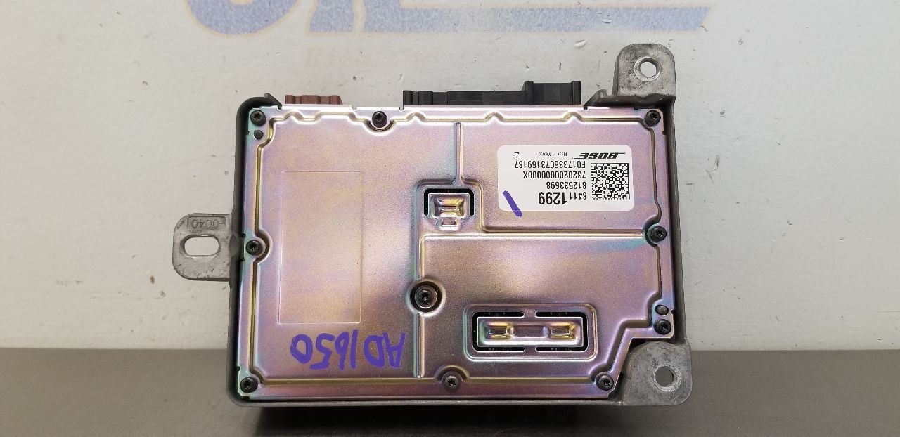 18 GMC SIERRA DENALI 1500 RADIO AUDIO AMPLIFIER 84111299