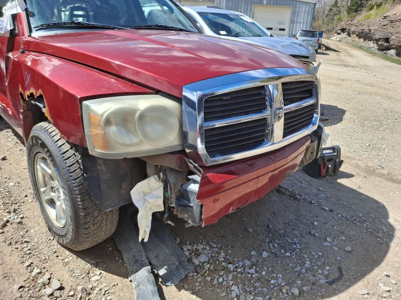 Audio Equipment Radio Receiver Radio AM-FM CD Player Fits 05-07 DAKOTA 4019218