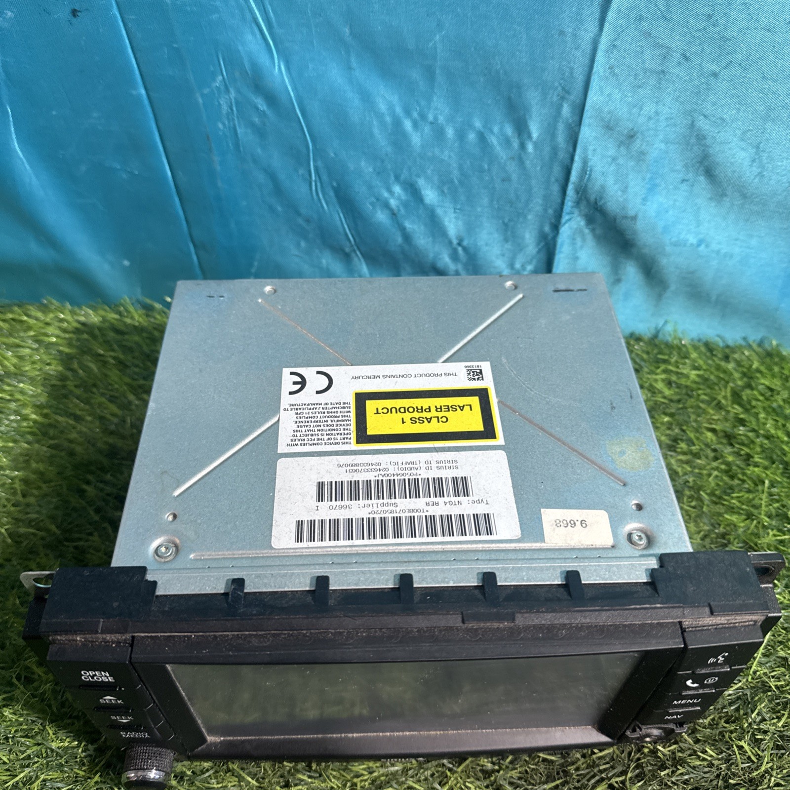 07-14 Chrysler Dodge Jeep Sirius AM/FM Radio / DVD Player OEM Used (P05064400AJ)