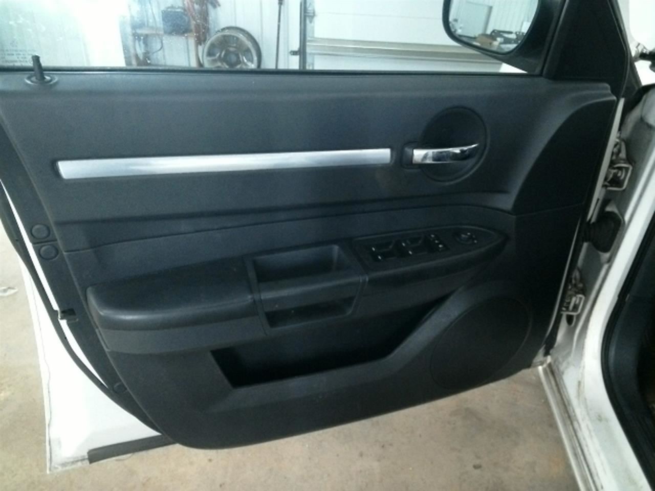 Audio Equipment Radio Display And Receiver Radio ID RES Fits 08-10 300 104889098