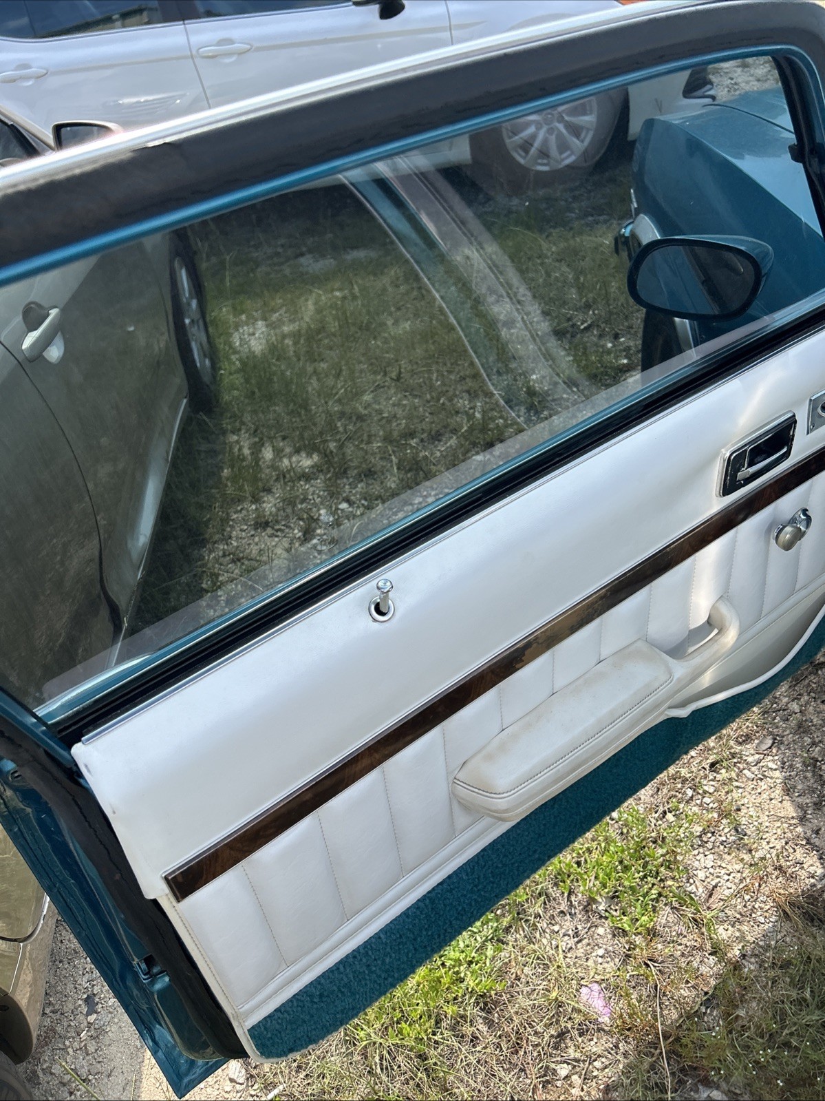 1977 CHEVROLET CONCOURSE NOVA ALL ORIGINAL EXCEPT DUAL EXHAUST AND AM FM RADIO