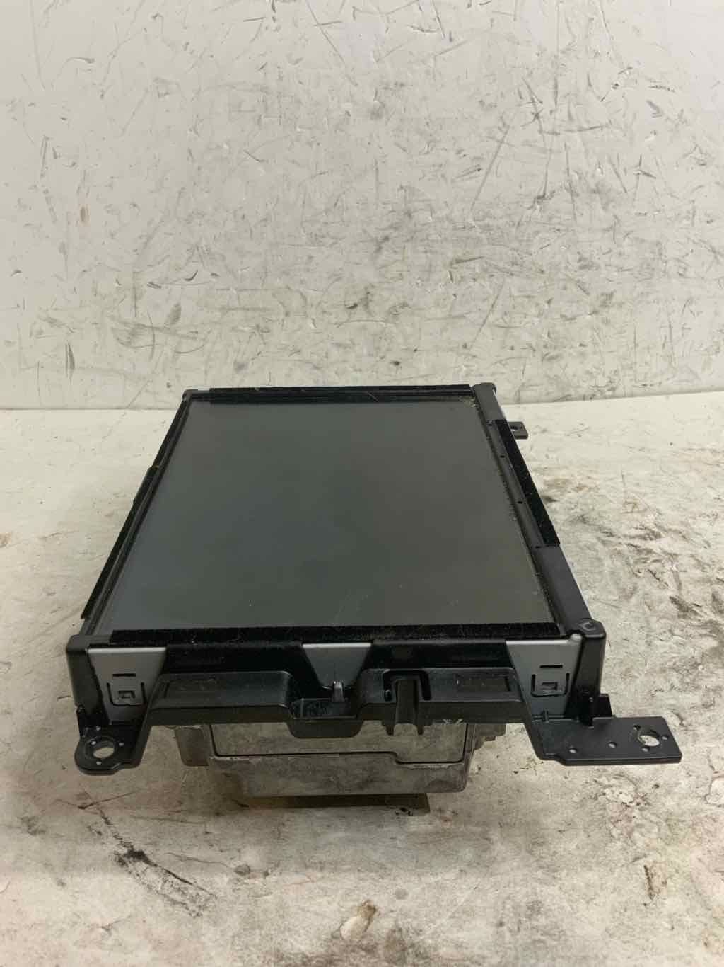 2015 Chrysler 200C Audio & Visual Equip Radio 68190260AF 8.4″ Display Navigatio