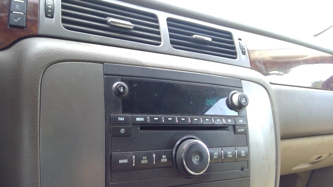 Audio Equipment Radio AM-FM-CD-MP3-USB Fits 11-21 EXPRESS 2500 VAN 12888090