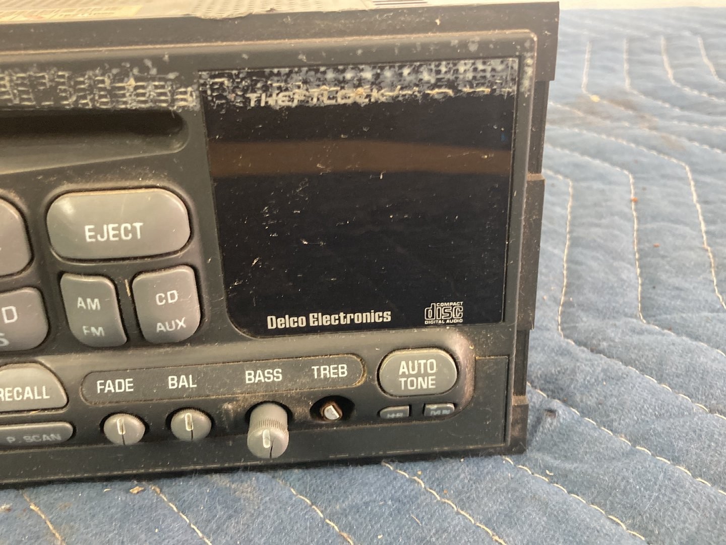 1995-1997 Chevrolet Silverado GMT400 Radio AC Delco CD AM FM 16211095 OEM