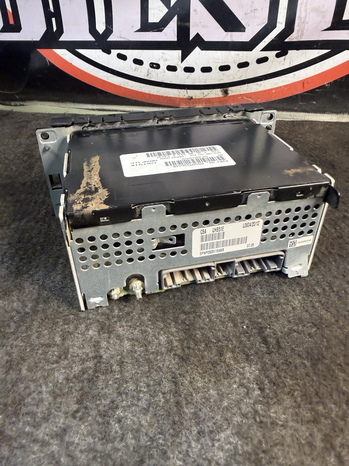 2007-2014 Chrysler Dodge Jeep AM FM Radio CD Player Aux OEM P05091195AB Sirius
