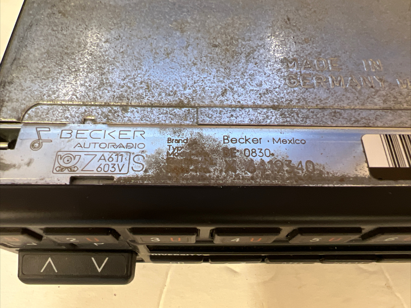 Mercedes Benz radio cassette player Becker Mexico BE0830 FOR PARTS NOT WORKING
