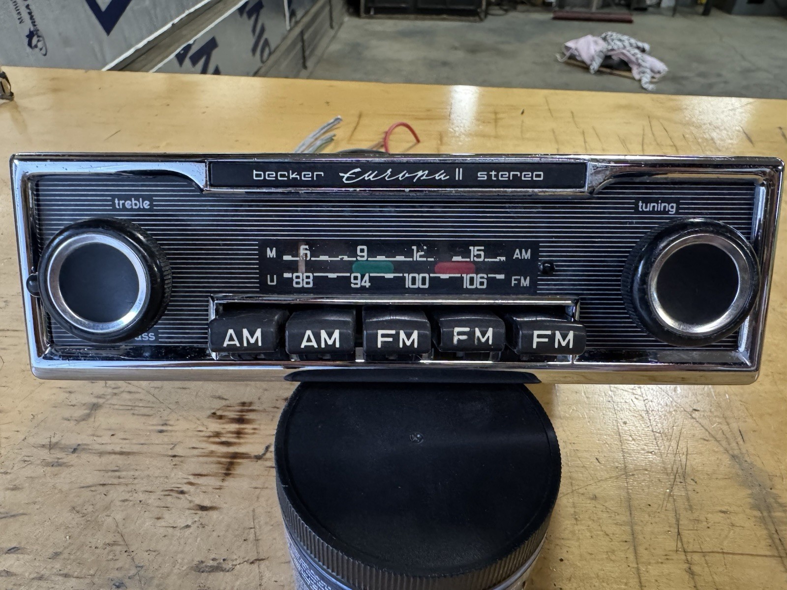 Vintage Mercedes BECKER EUROPA II 2 Stereo 5 button AM/FM Car Radio W123 R107