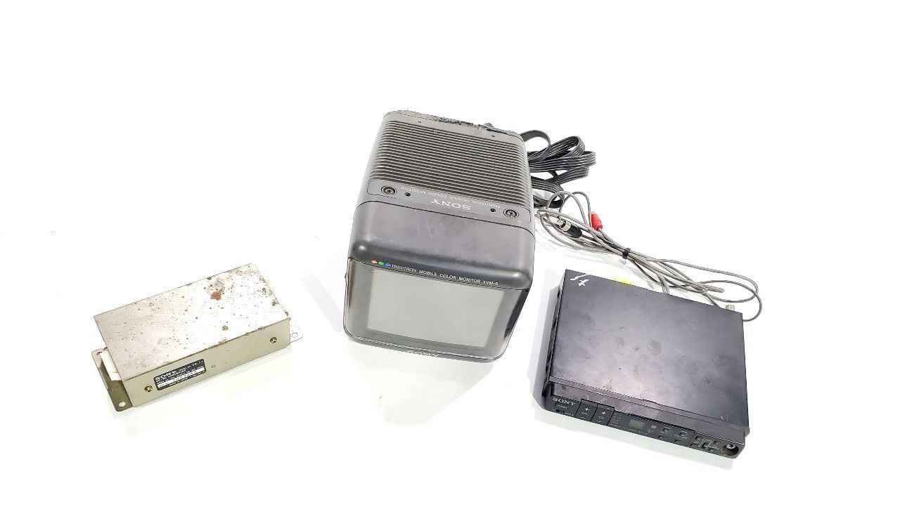1994 Rolls Royce Silver Spur OEM Sony xtv-8 and xvm-6 Retro Monitor