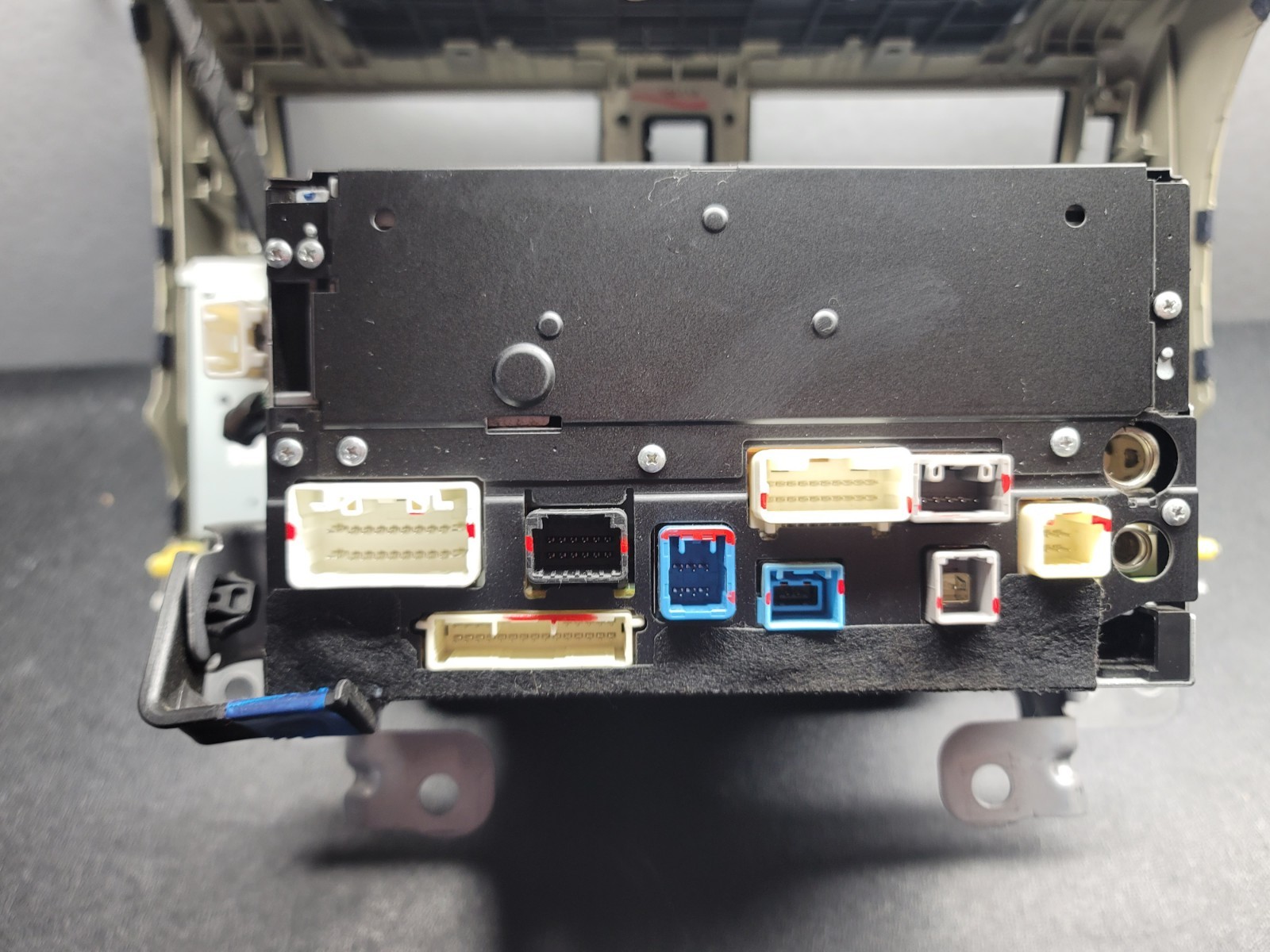 Toyota 86120-35530 Radio Receiver Assembly 2010-2014 Toyota 4Runner Oem