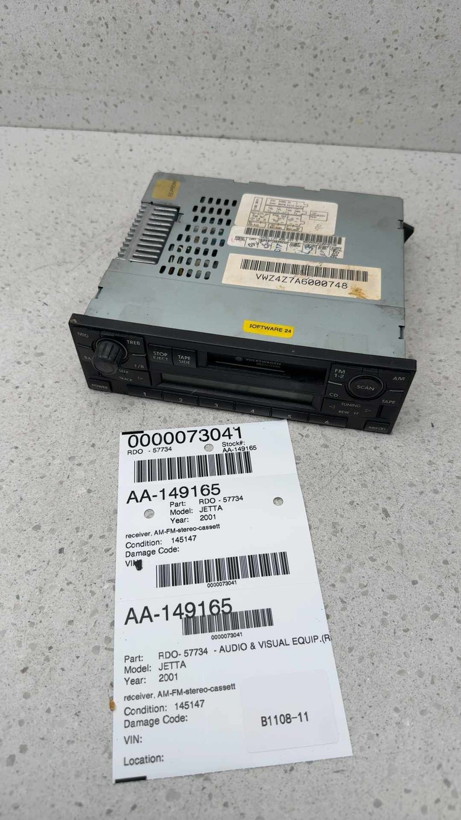 2000-2009 JETTA EXCEPT GLI Audio Receiver Am-fm-stereo-cassette cd player
