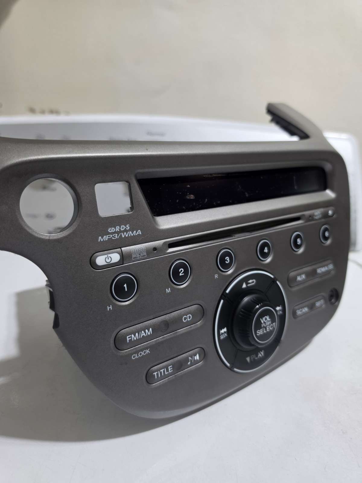 Honda 2009-2013 Fit OEM AM/FM Radio MP3-WMA CD Player Receiver