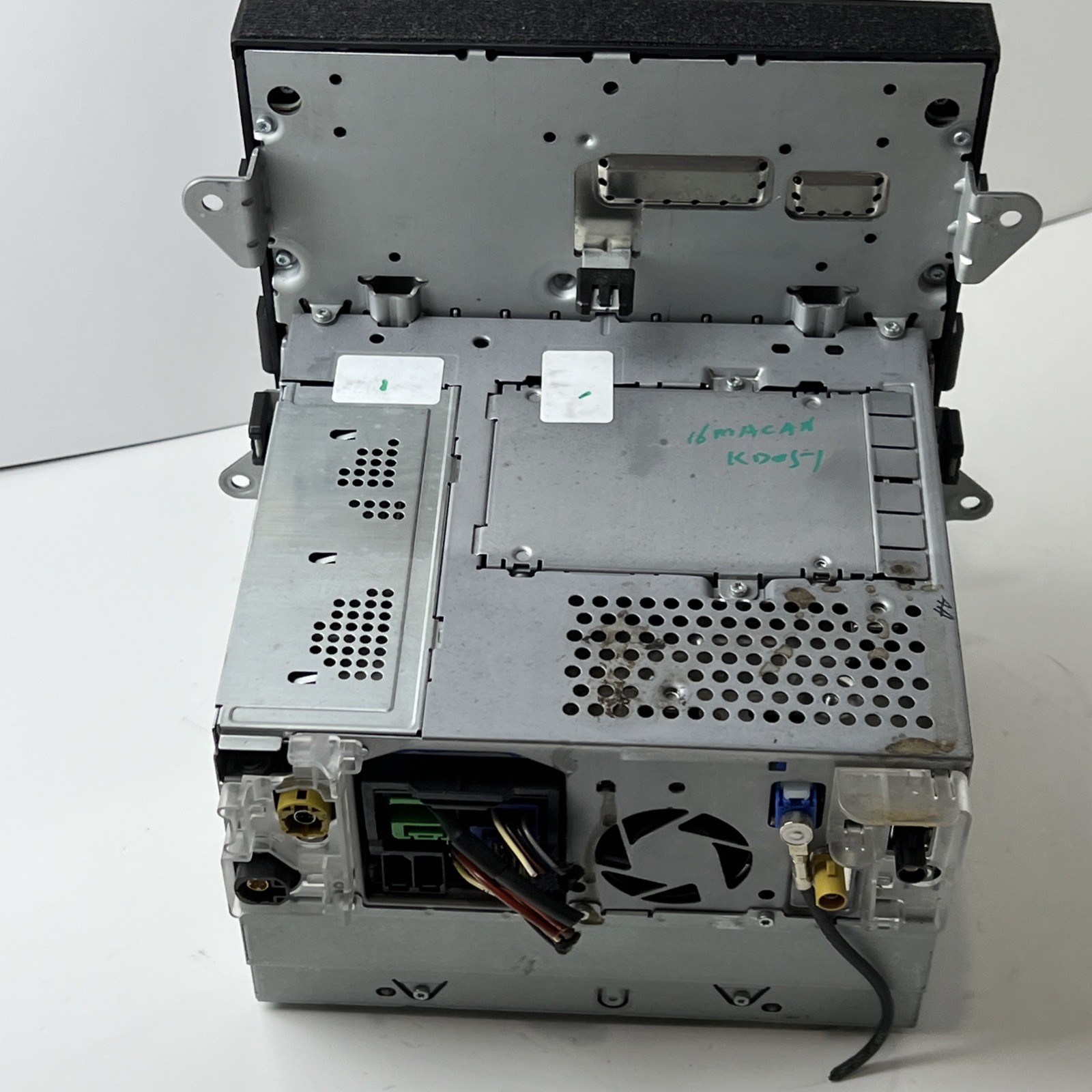2016 PORSCHE MACAN COMMAND HEAD UNIT NAVIGATION RADIO 95B035963 OEM
