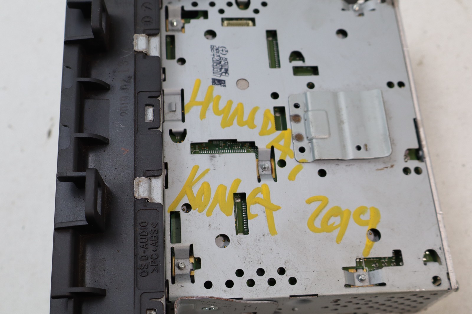 2018-2021 Hyundai Kona Radio Media Information Display Screen 96160J9020TMT OEM