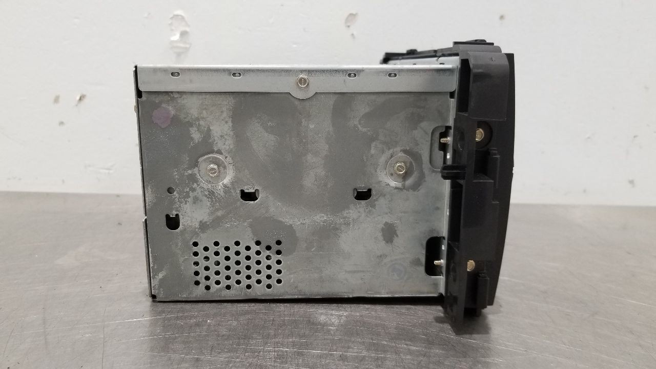 07 CHEVY TAHOE RADIO AUDIO RECEIVER HEAD UNIT 15868809