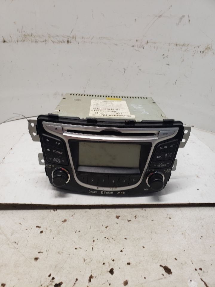 2012-2014 Hyundai Accent Radio AM FMstereo-CD-MP3 US Market Verified OEM 1411764