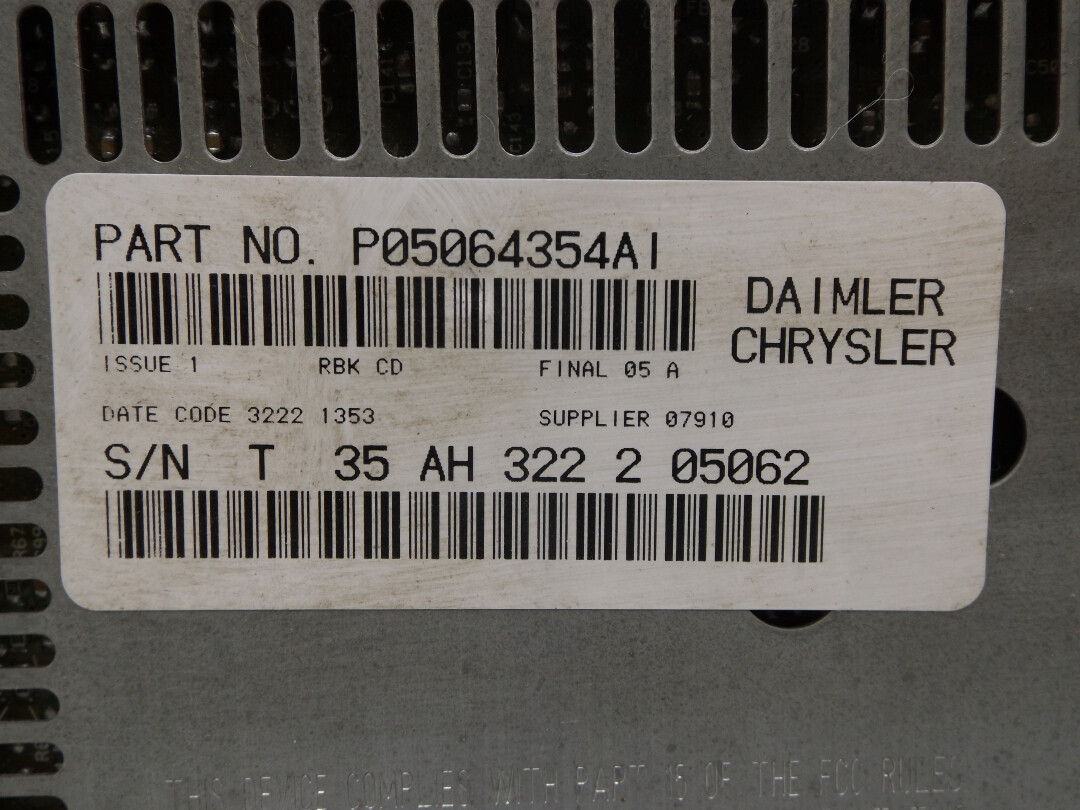 1999-2004 Jeep Grand Cherokee Radio Unit Used OEM P05064354A1