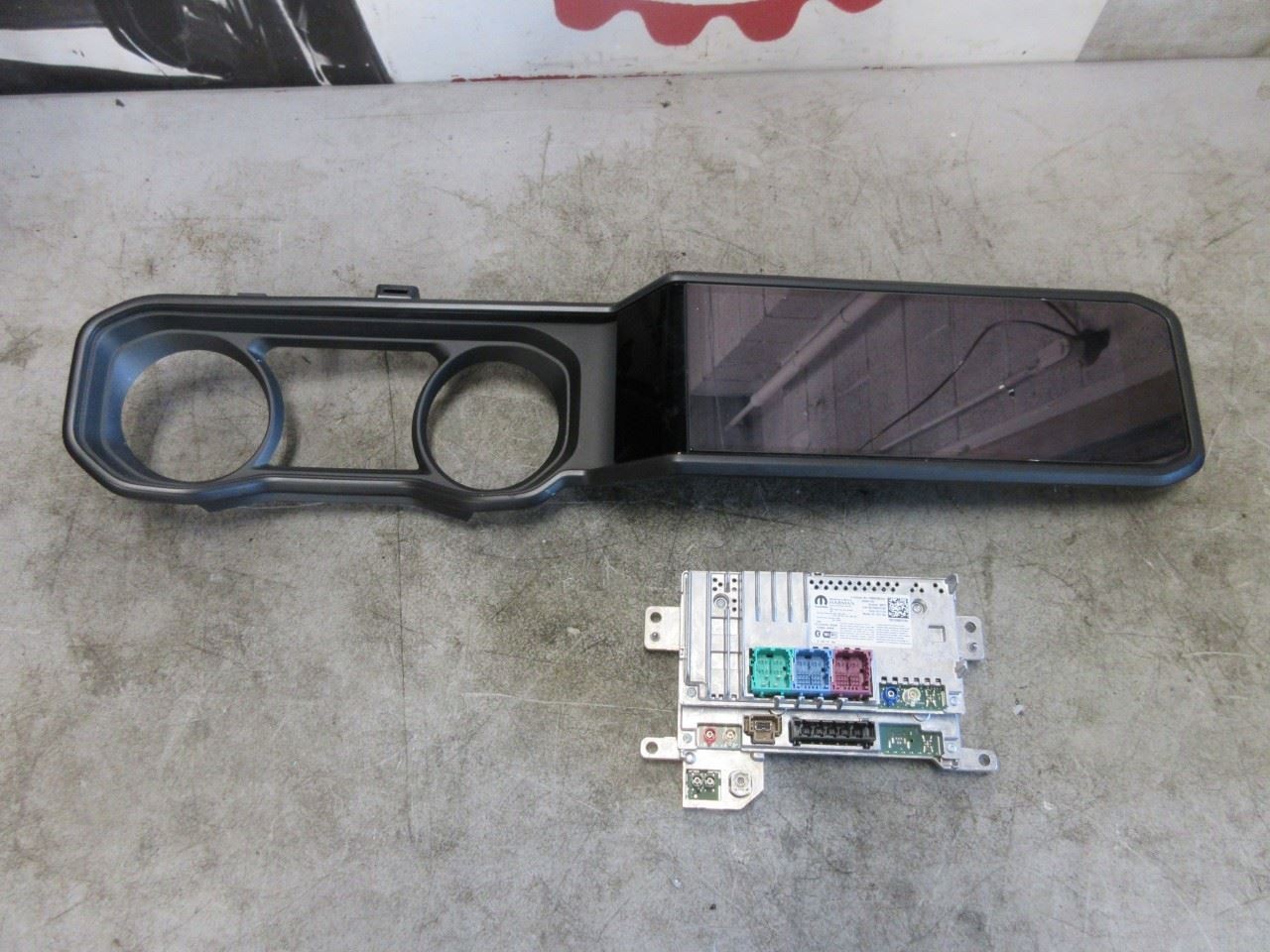2024-26 Jeep Wrangler JL Gladiator 12.3″ Radio Display w/ Mod & Bezel