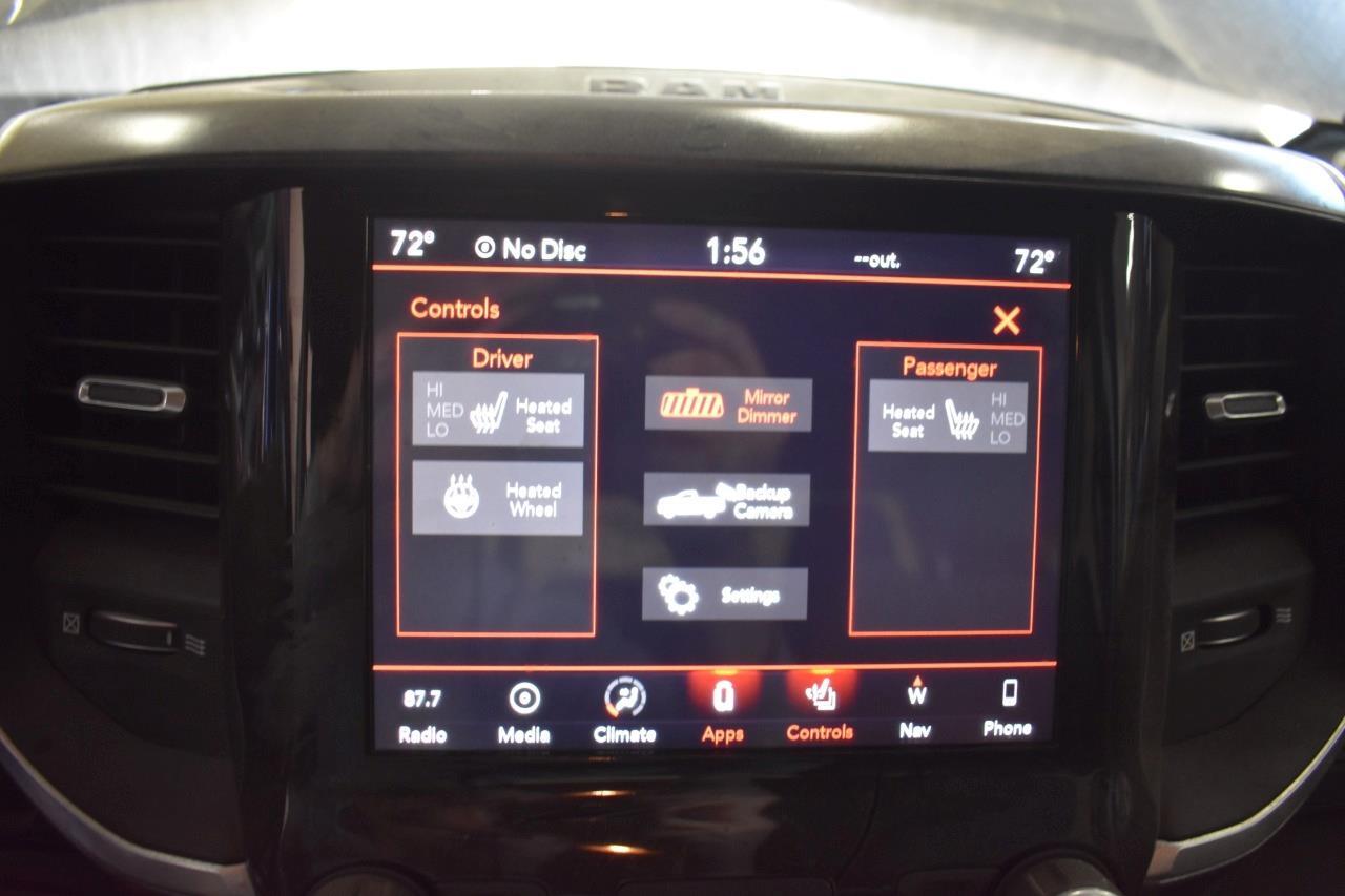 2019 RAM 1500 8.4″ UCONNECT 4 OEM RADIO W/ CONTROL PANEL & RECEIVER UAV NAV