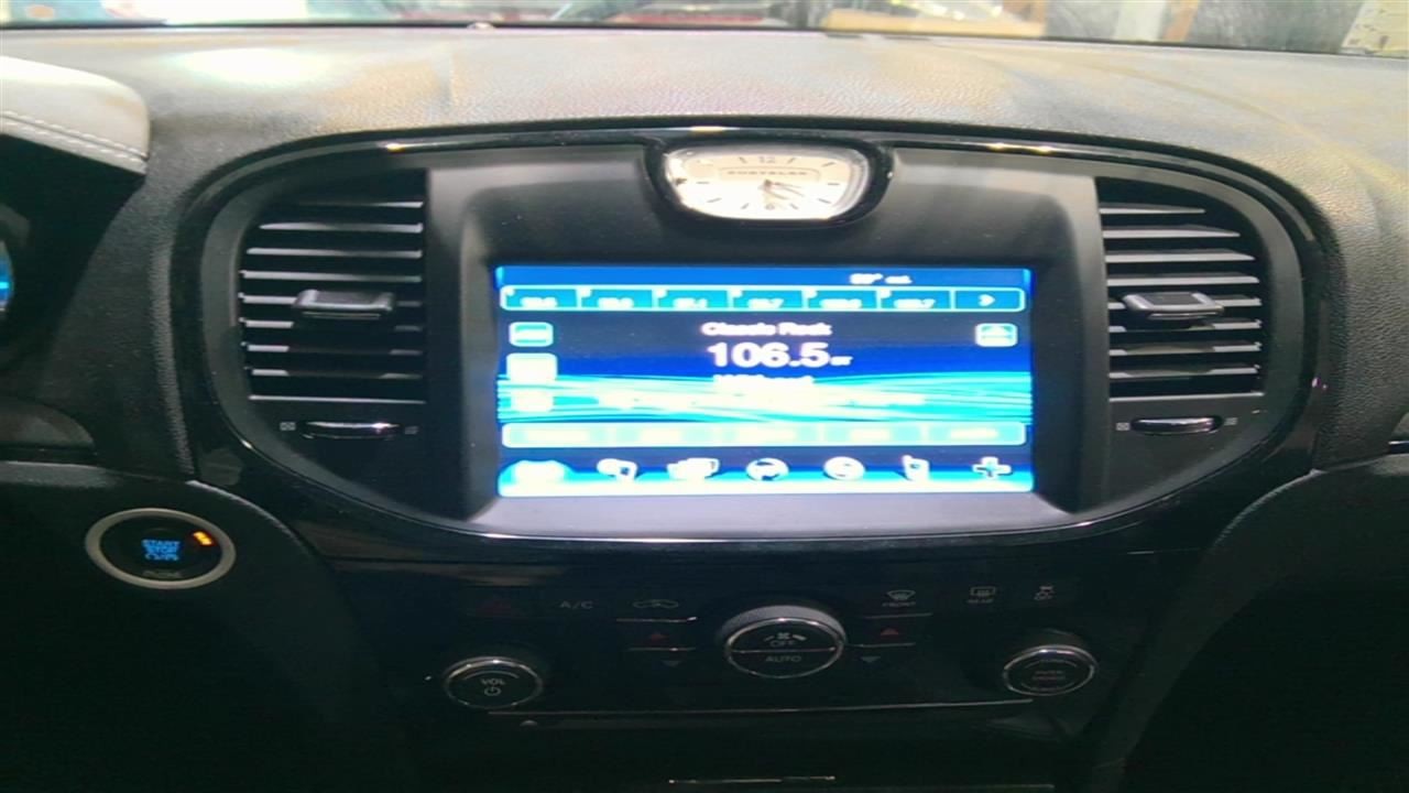 2013-2014 Dodge CHARGER Radio Receiver Opt RB5 w/Navigation ID 5091367AD