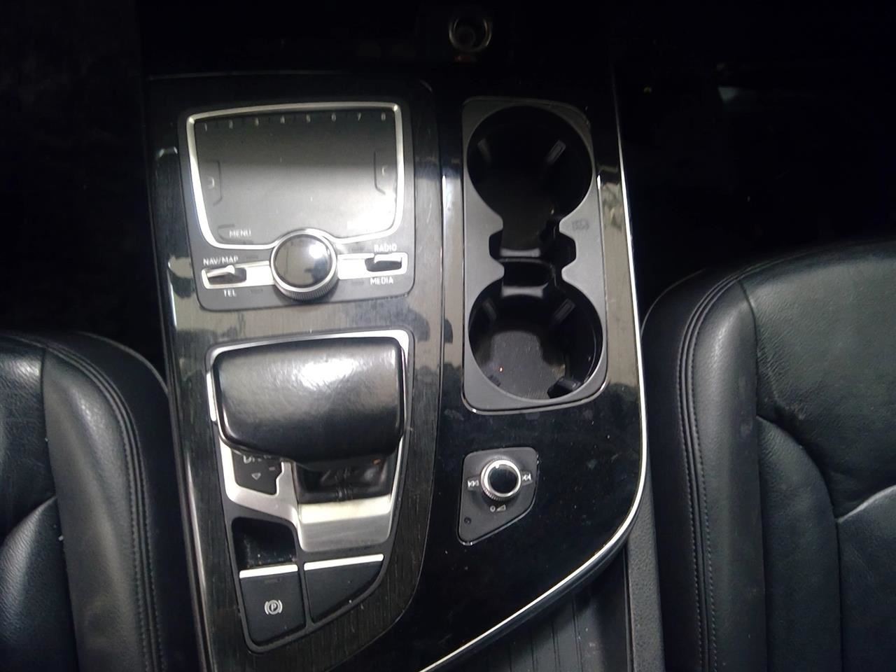 Info-GPS-TV Screen Display Dash Mounted Fits 17-19 AUDI Q7 6986635