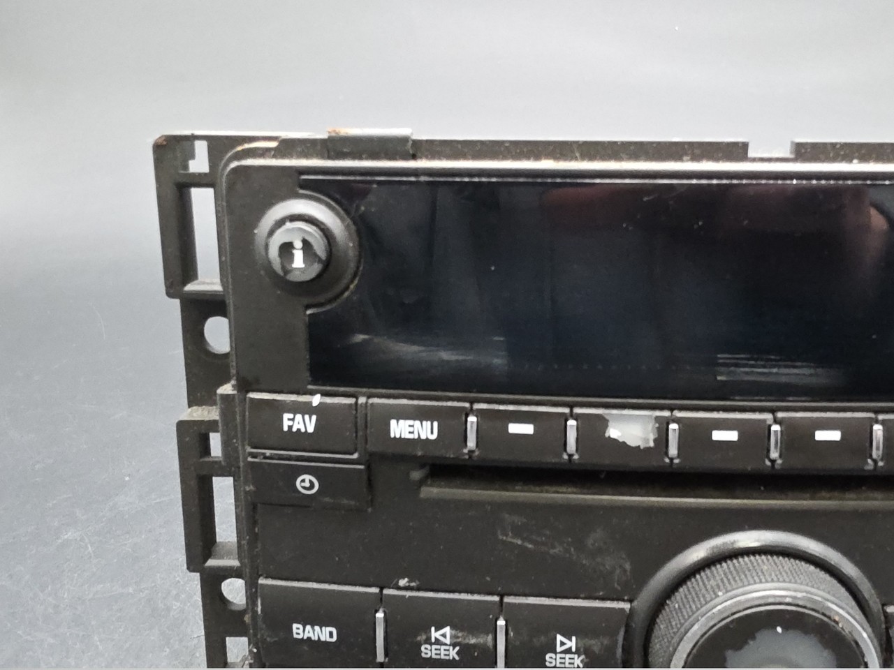 OEM 09-10 Chevy Cobalt AM/FM CD Radio 20919528 Used