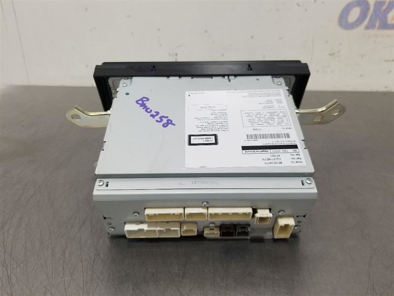 19 2019 TOYOTA TACOMA OEM RADIO DISPLAY AND RECEIVER 8610004173