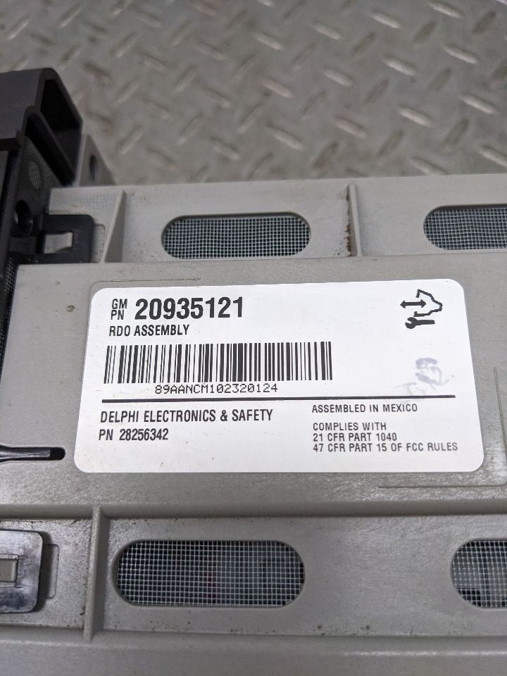 Audio Equipment Radio AM-FM-stereo-CD-MP3-USB Opt Uui Fits 11-12 ACADIA 1173902