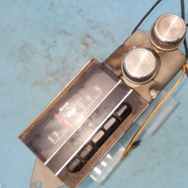 UNTESTED AM Radio “D0M-18806” Fits 1970 MERCURY MARQUIS 1142073